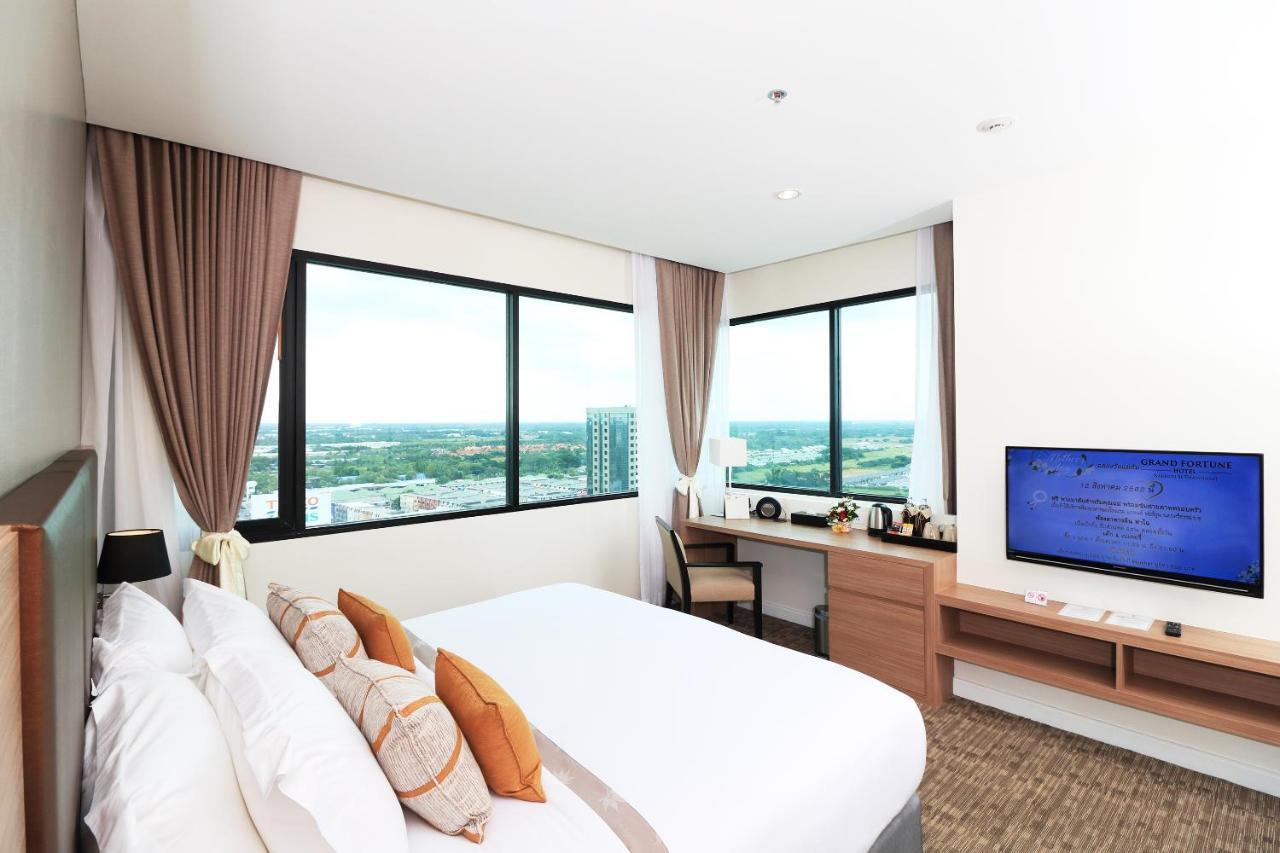 Deluxe King Room