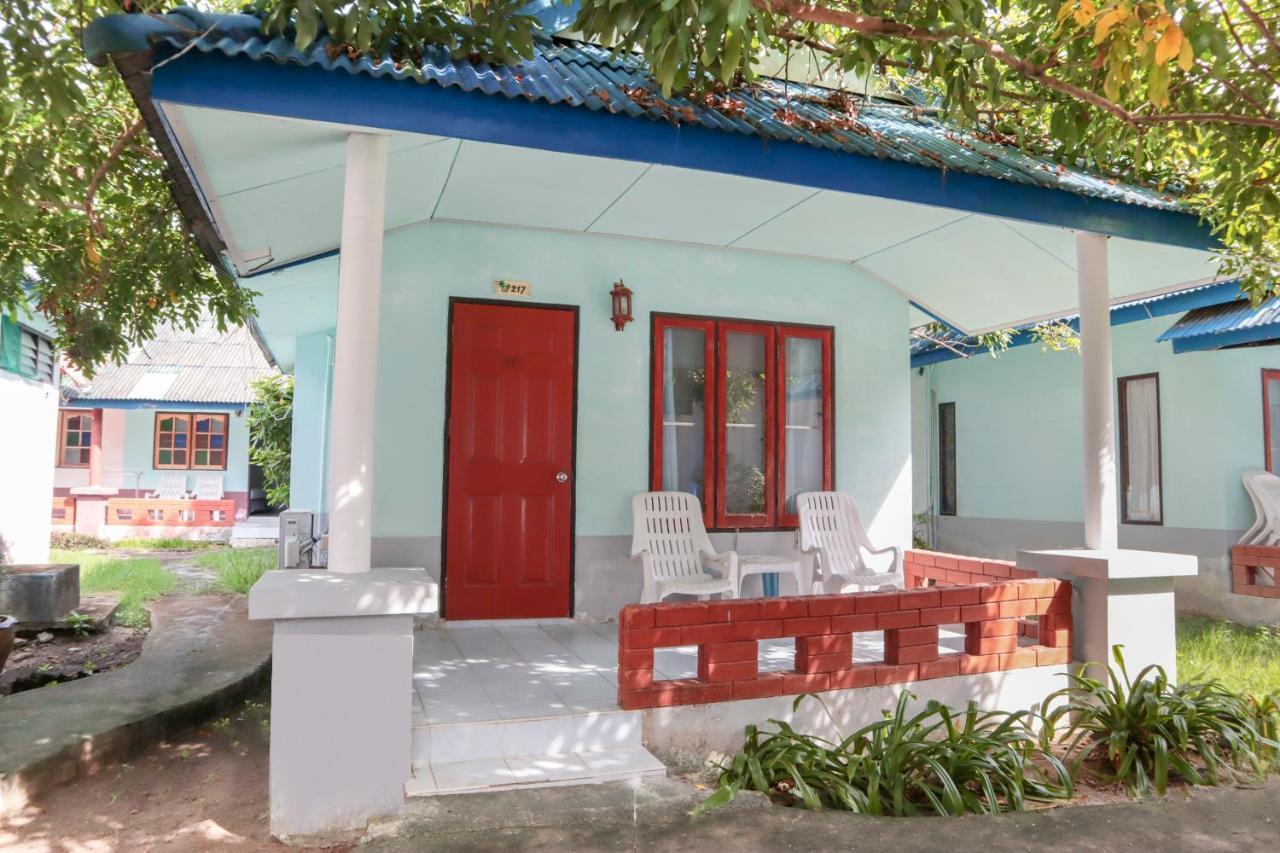 Deluxe Bungalow,1338137900:JPEG
