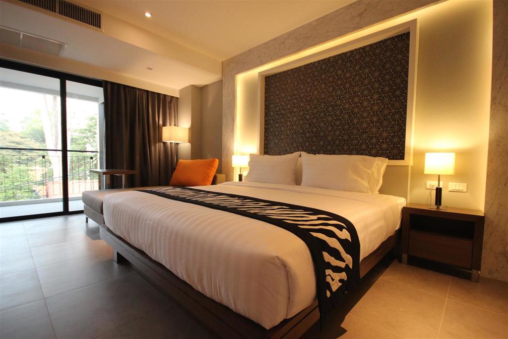 Deluxe Double Room,106989765:JPEG