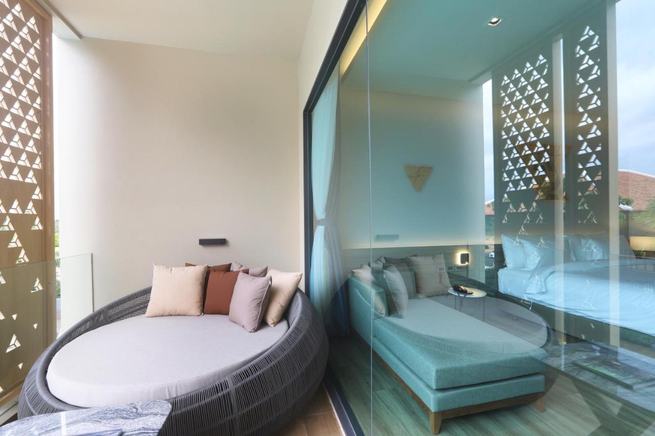 Suite with Pool View