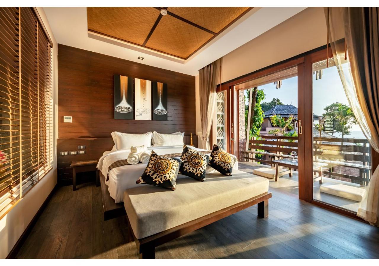 Habitación Deluxe con jacuzzi y vistas al mar