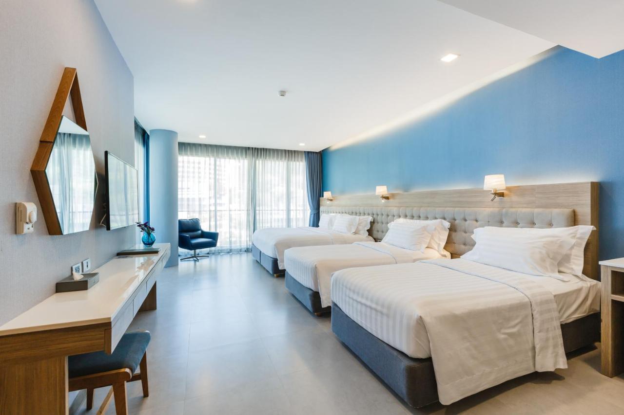 Deluxe Family Quad Room with Breakfast