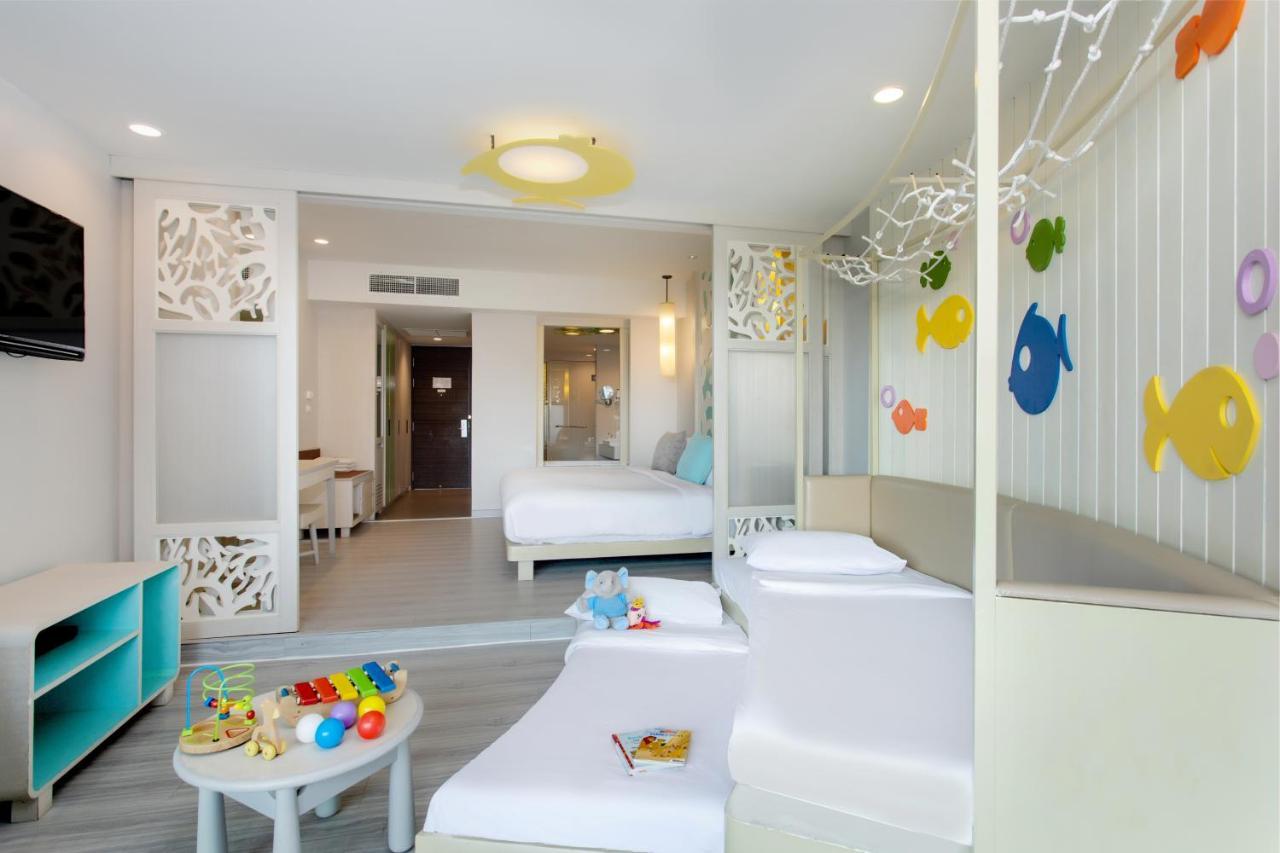 Family Room (2 Adults + 2 Children)
