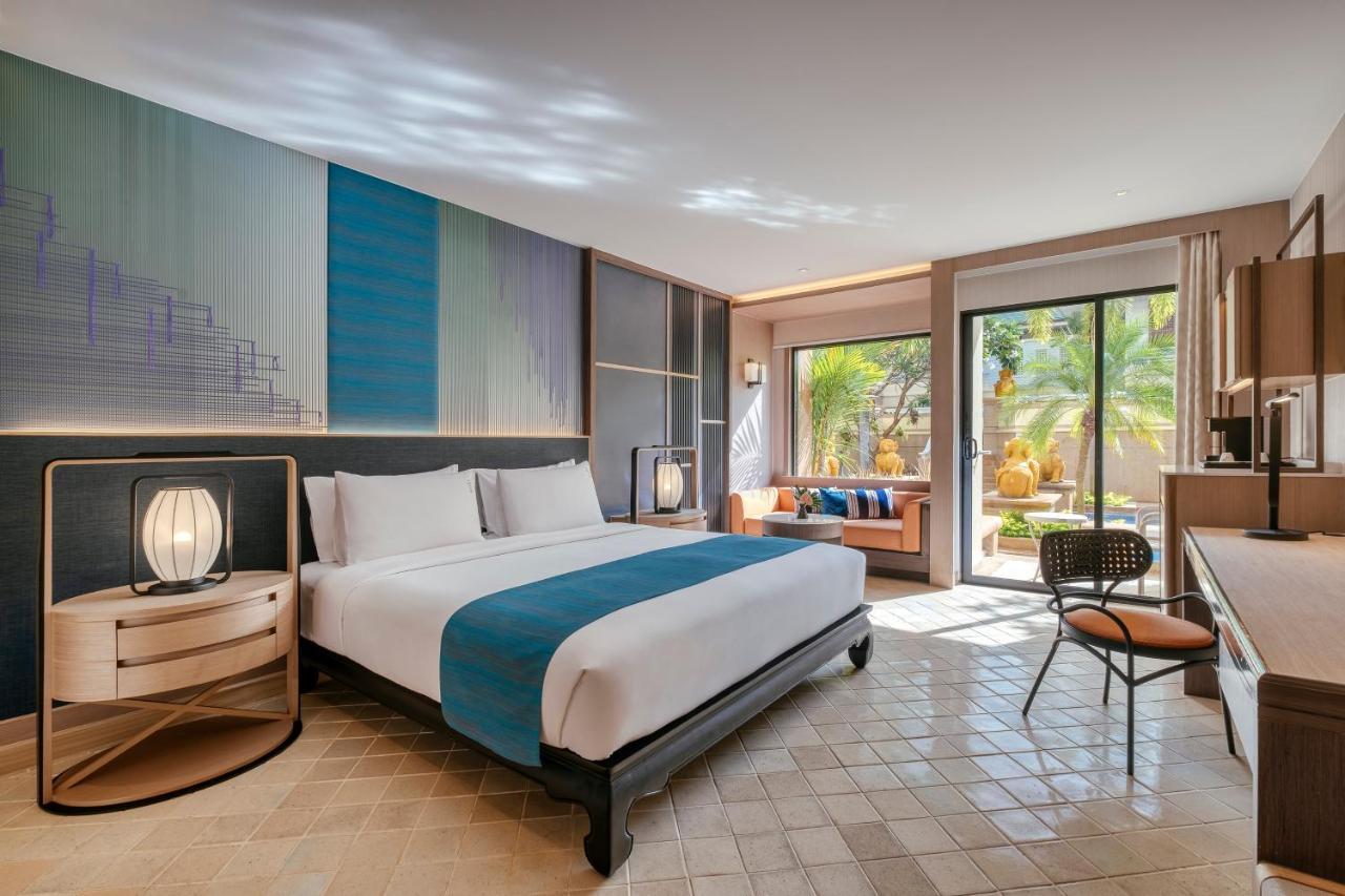 Hébergement Lit King-Size Premium - Vue sur Piscine - Rez-de-Chaussée