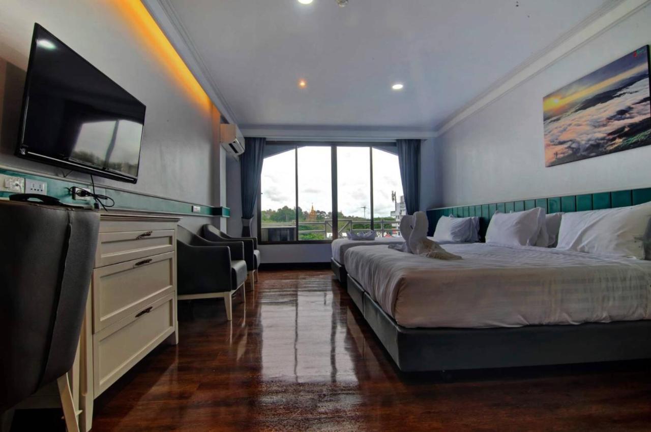 Executive Triple Room