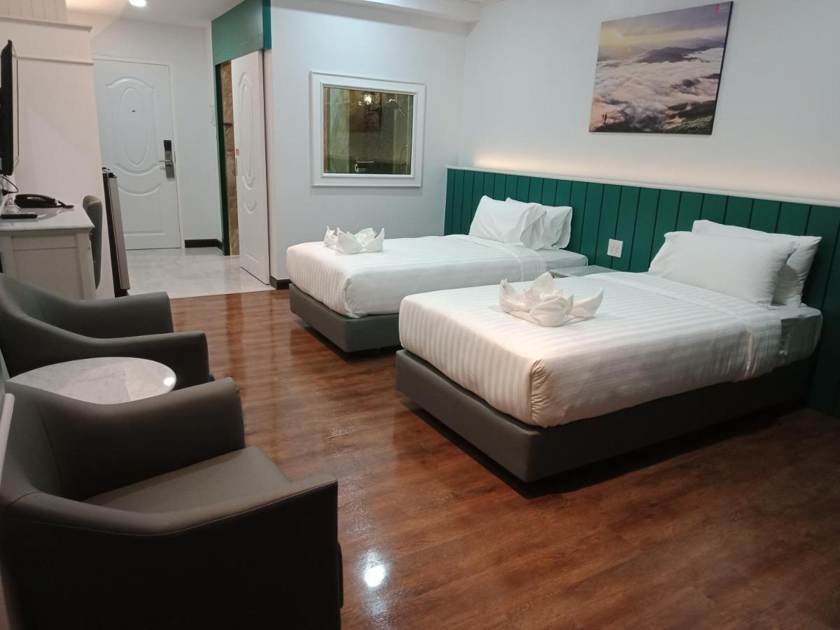 Deluxe Twin Room