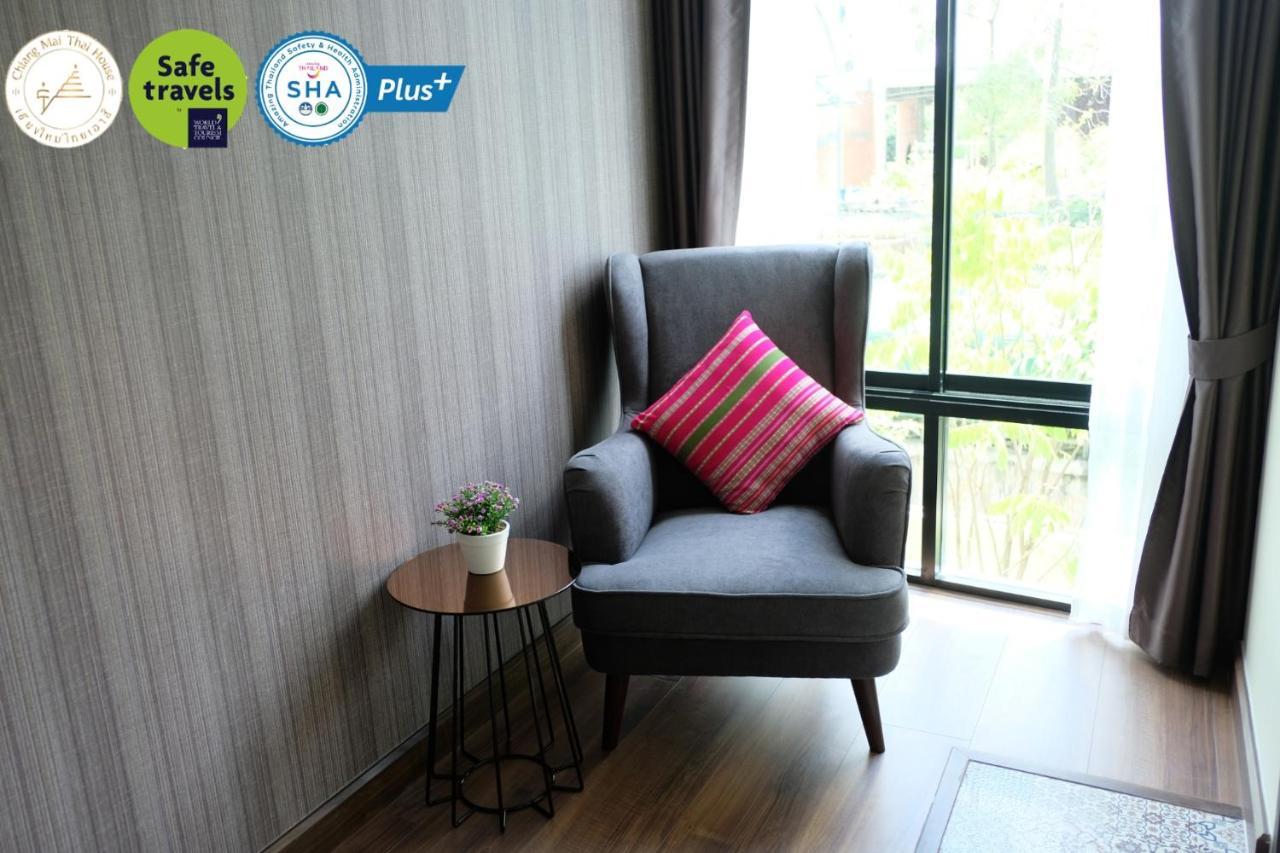 Deluxe Suite Double Bedroom with Pool view,1156867332:JPEG