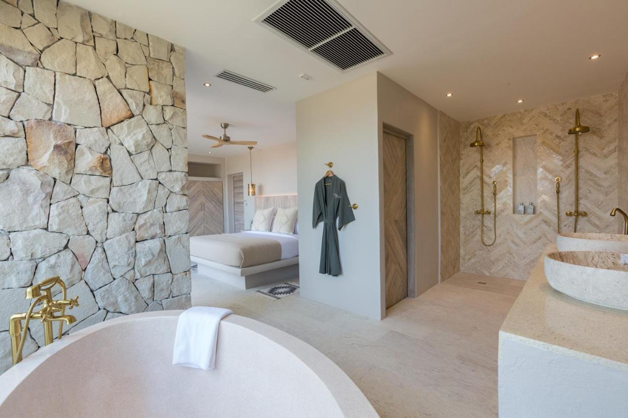 Deluxe Suite Sea View