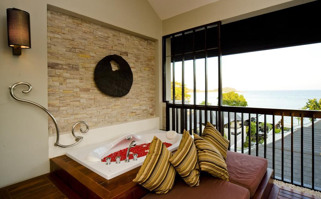 Luxury Suite with Spa Bath