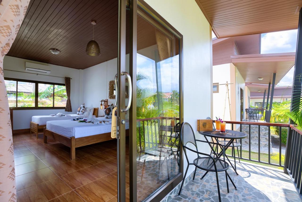 Deluxe Family Room