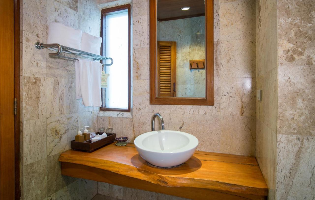 Tropical Villa Double Bed Sunrise Wing