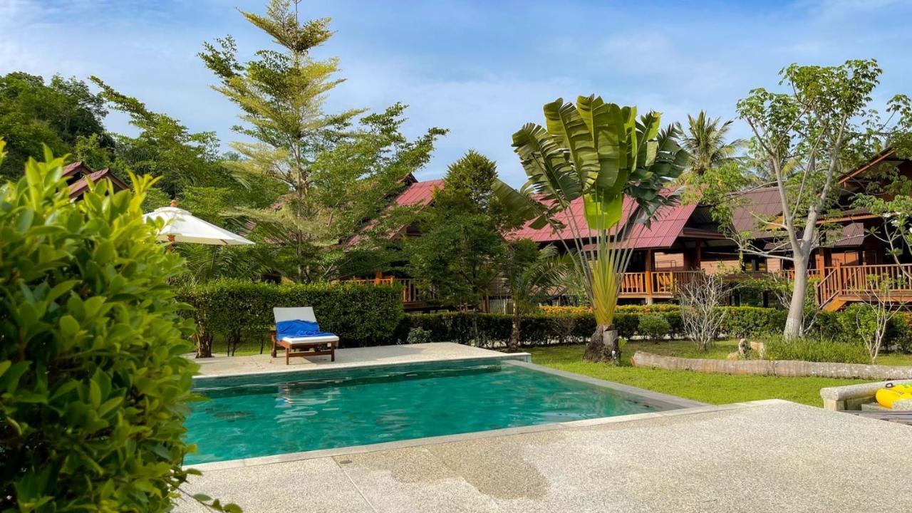 Double Room with Pool View