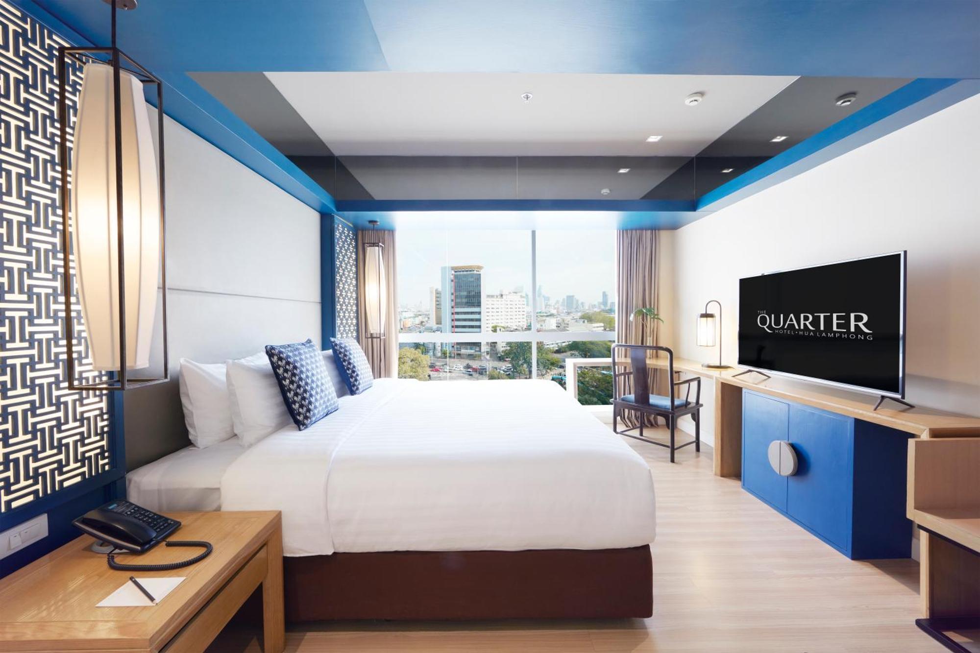 Deluxe King Room City View