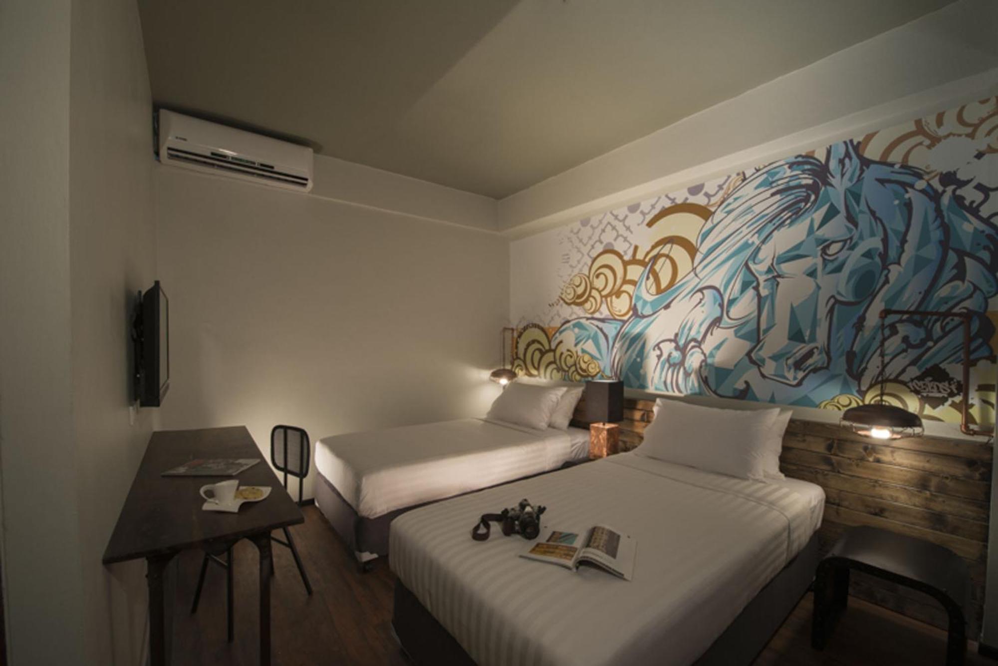 Standard Twin Room