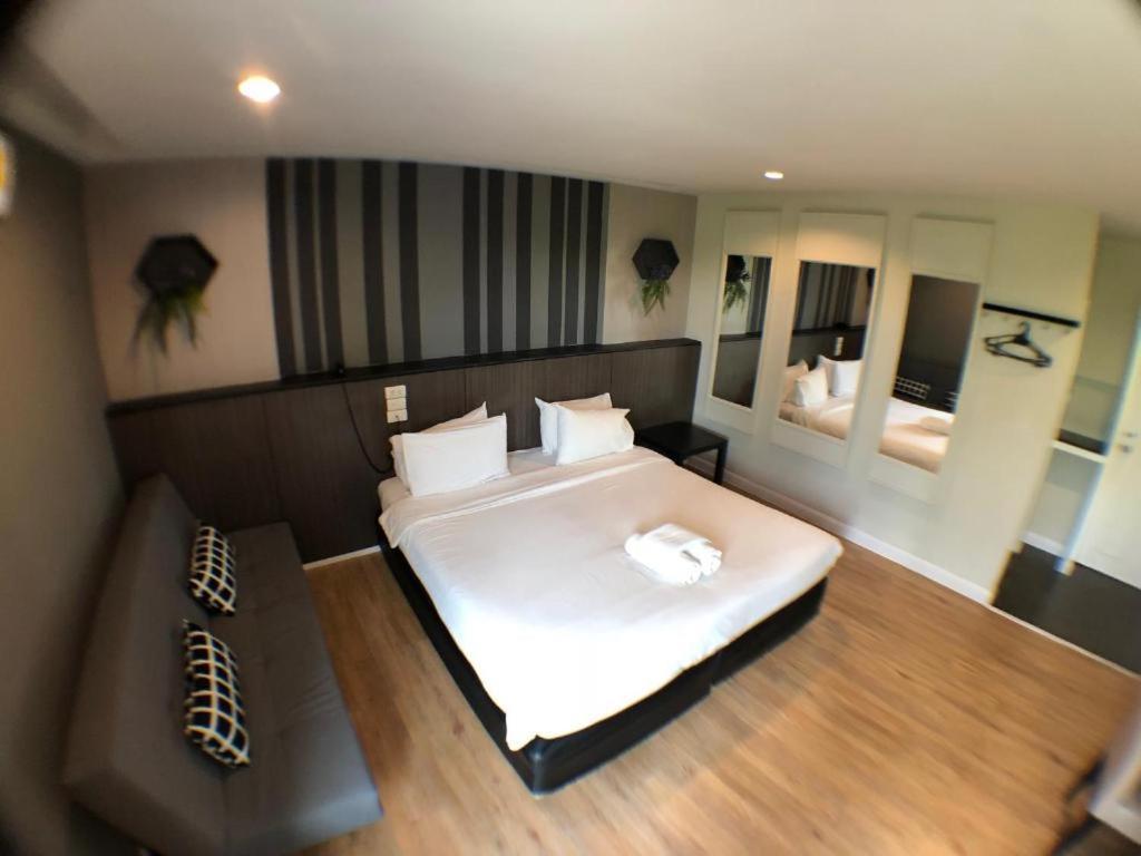 Standard Zimmer mit Kingsize-Bett