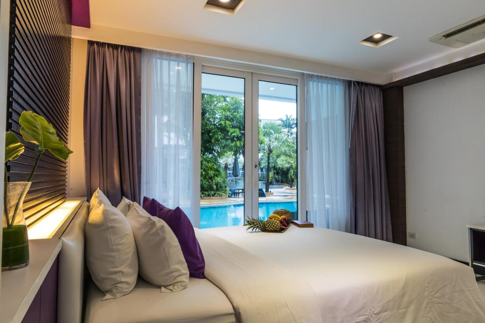 Deluxe Double Room Pool Access
