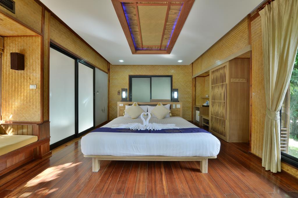 Grand Deluxe Cottage with Partial Sea View