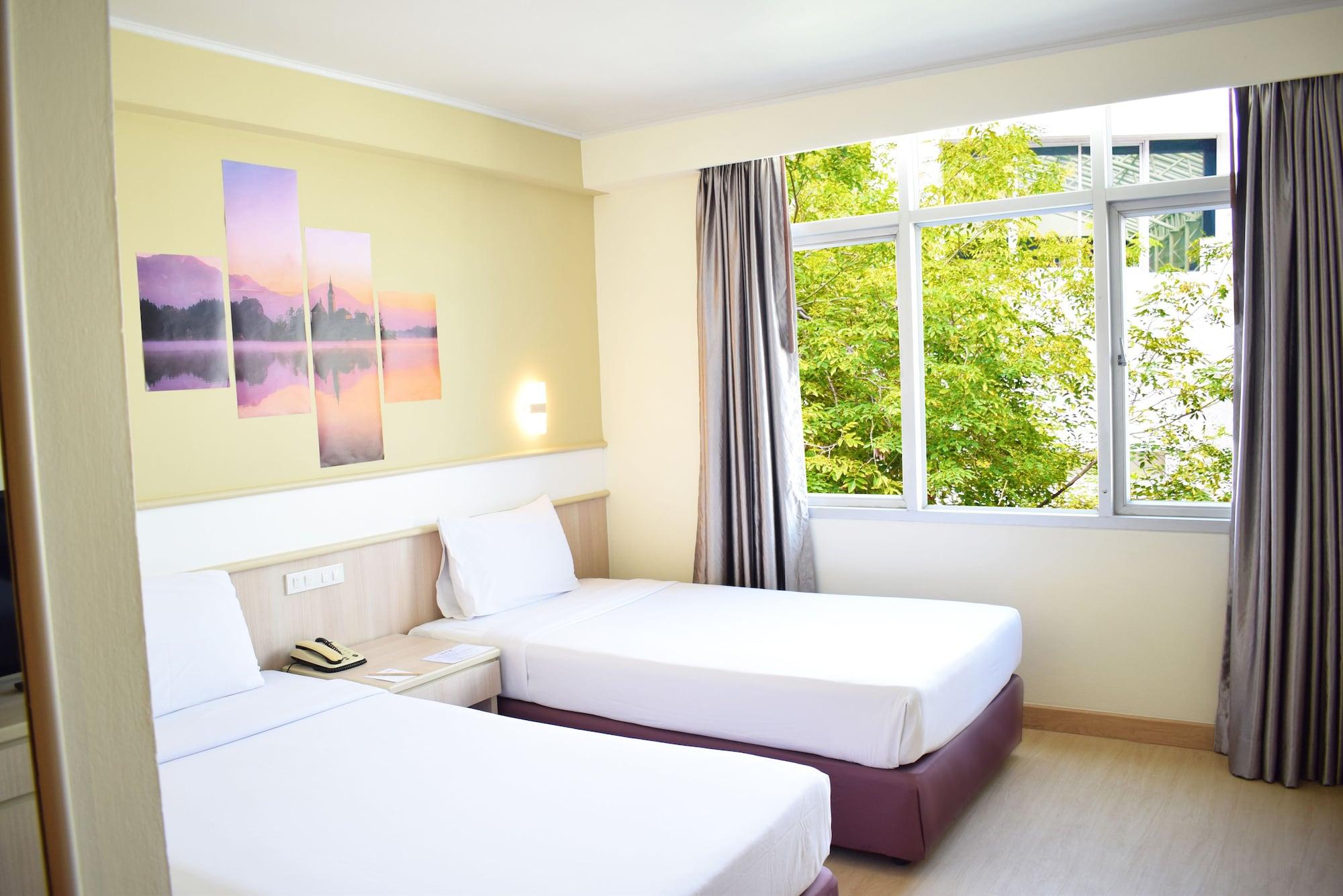 Standard Twin Room