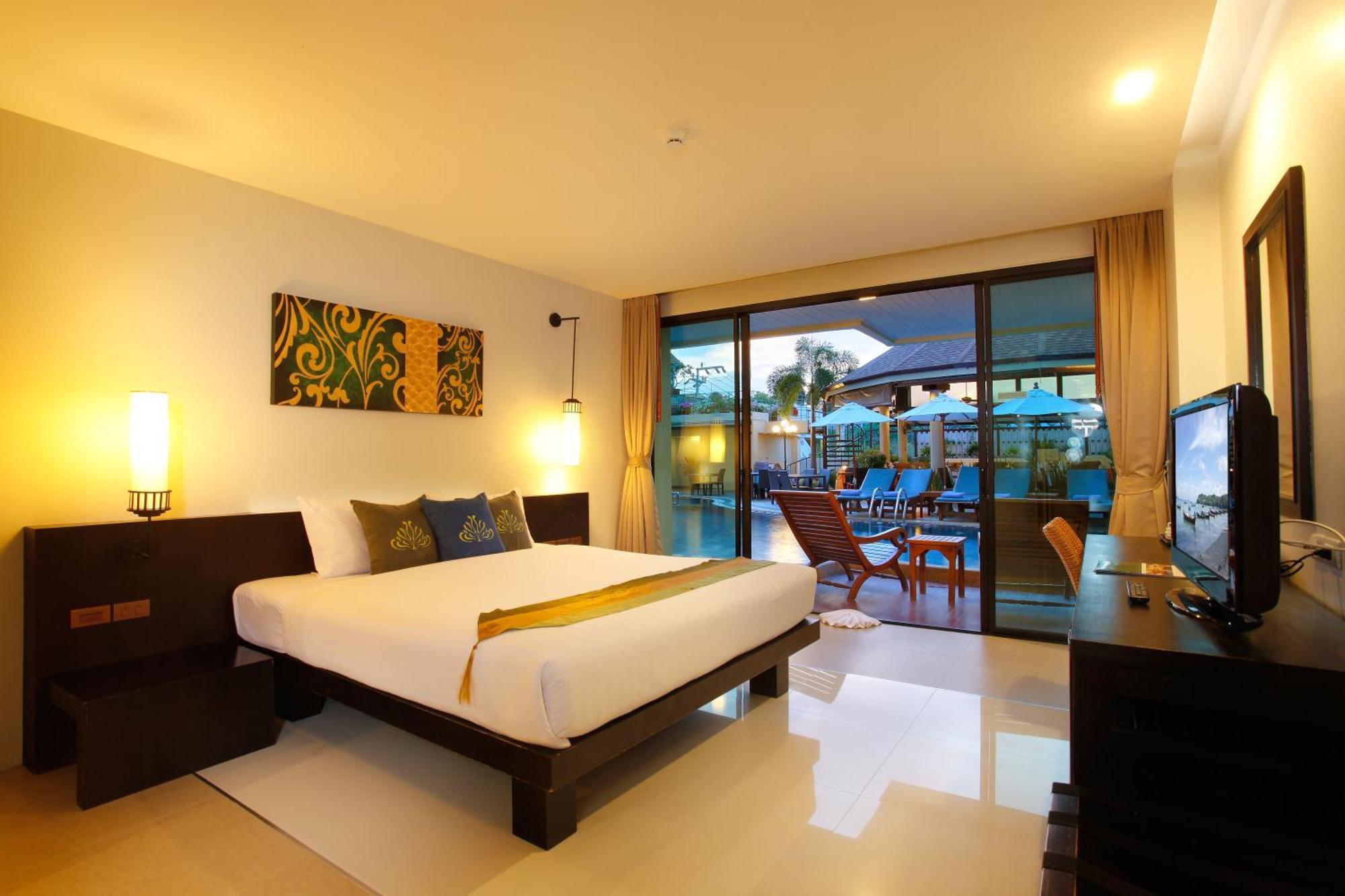 Deluxe Double Room Pool Access