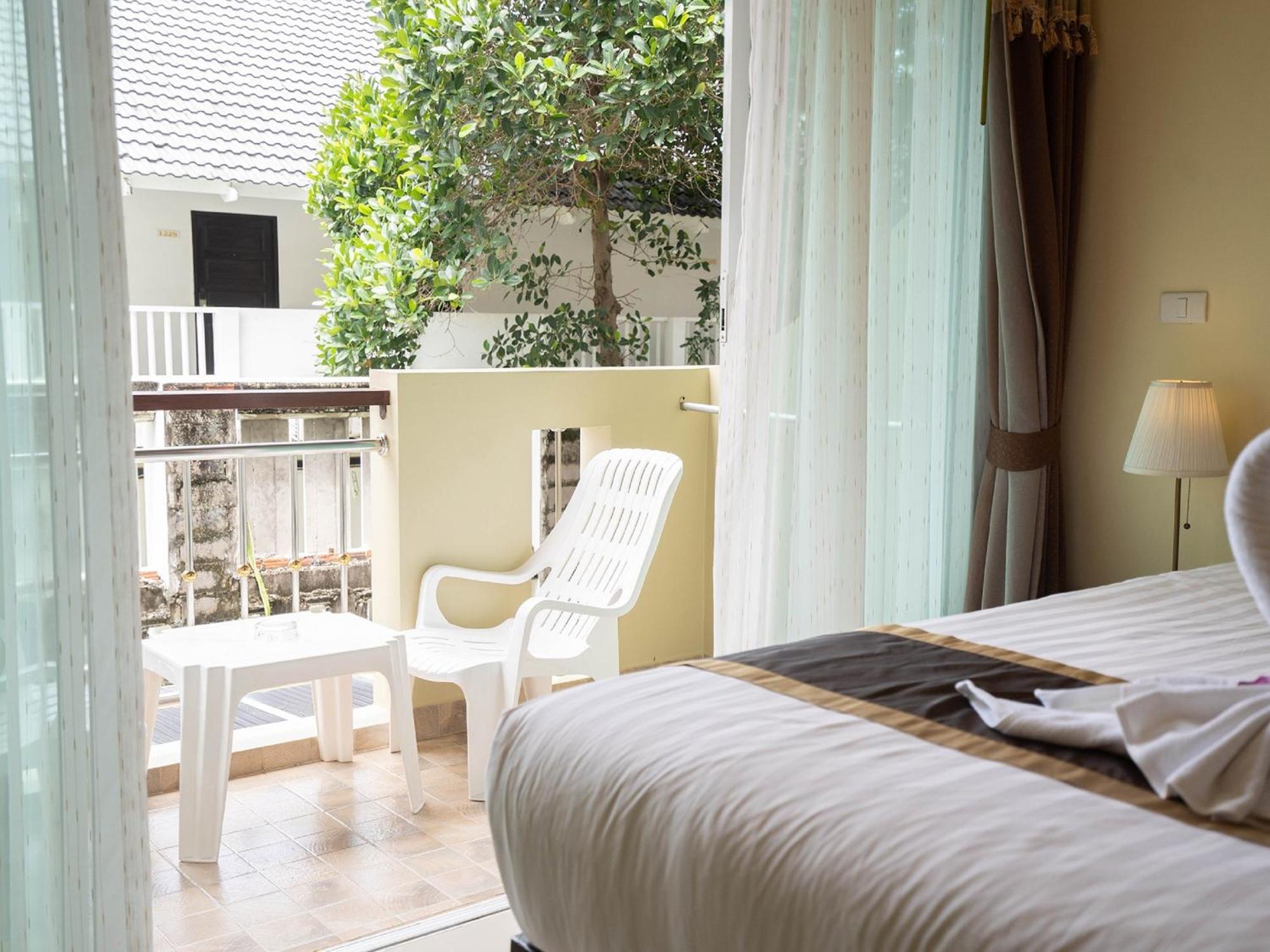 Deluxe Double or Twin Room with Balcony,1295650147:JPEG