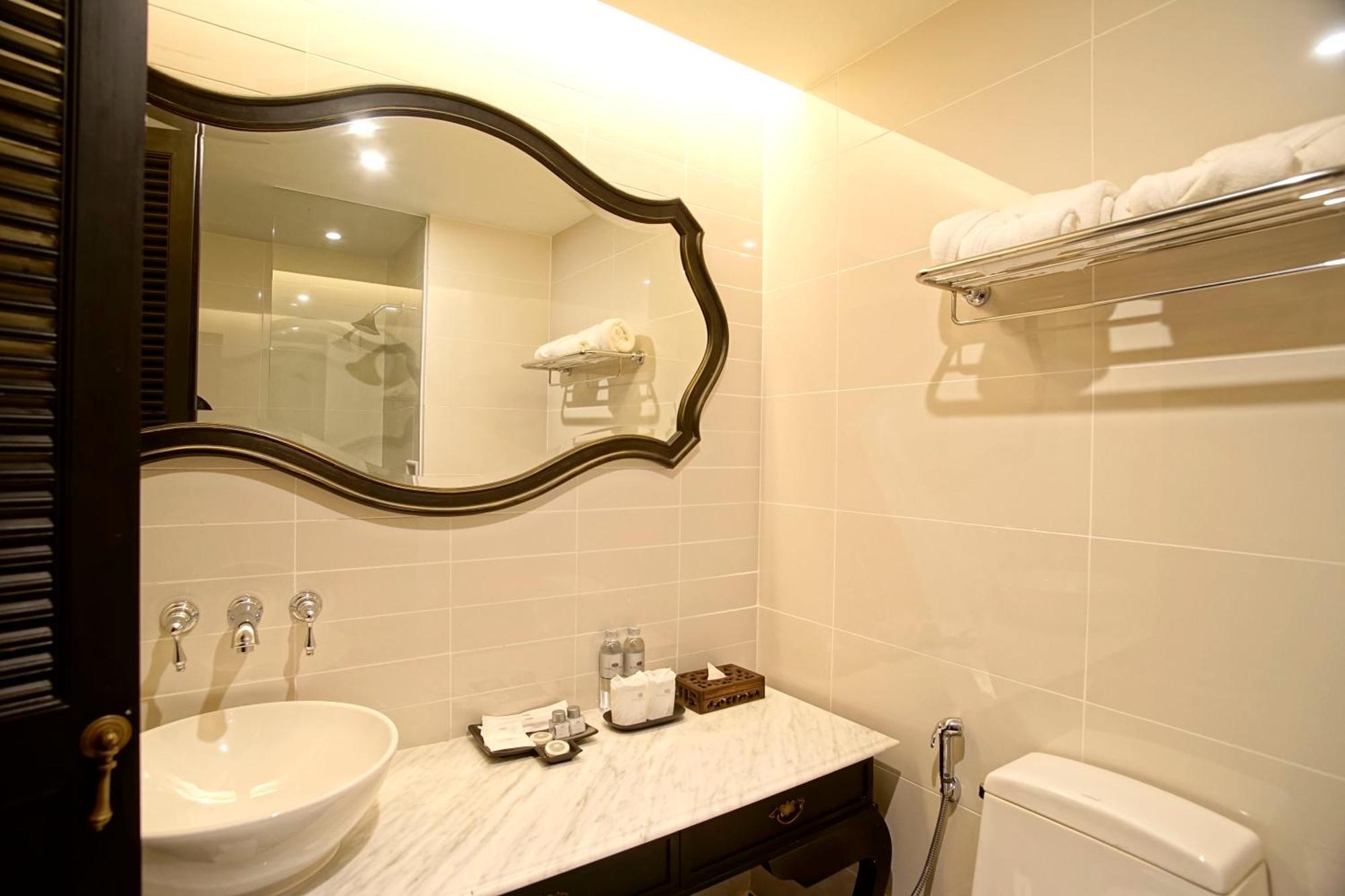 Standard King Room