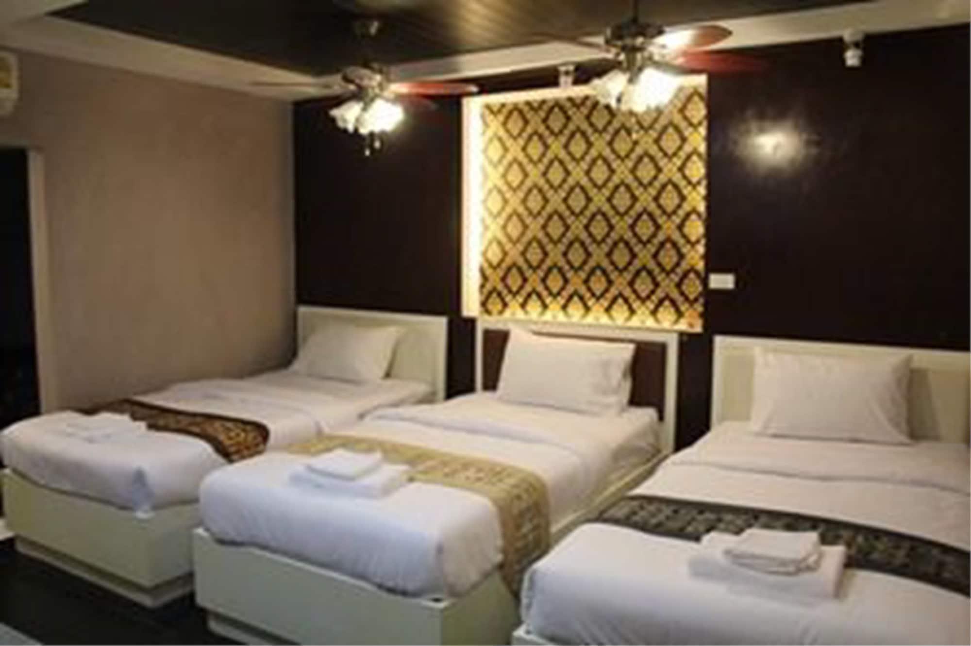 Triple Room with Private Bathroom