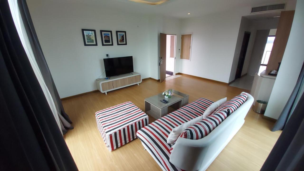 Queen Suite