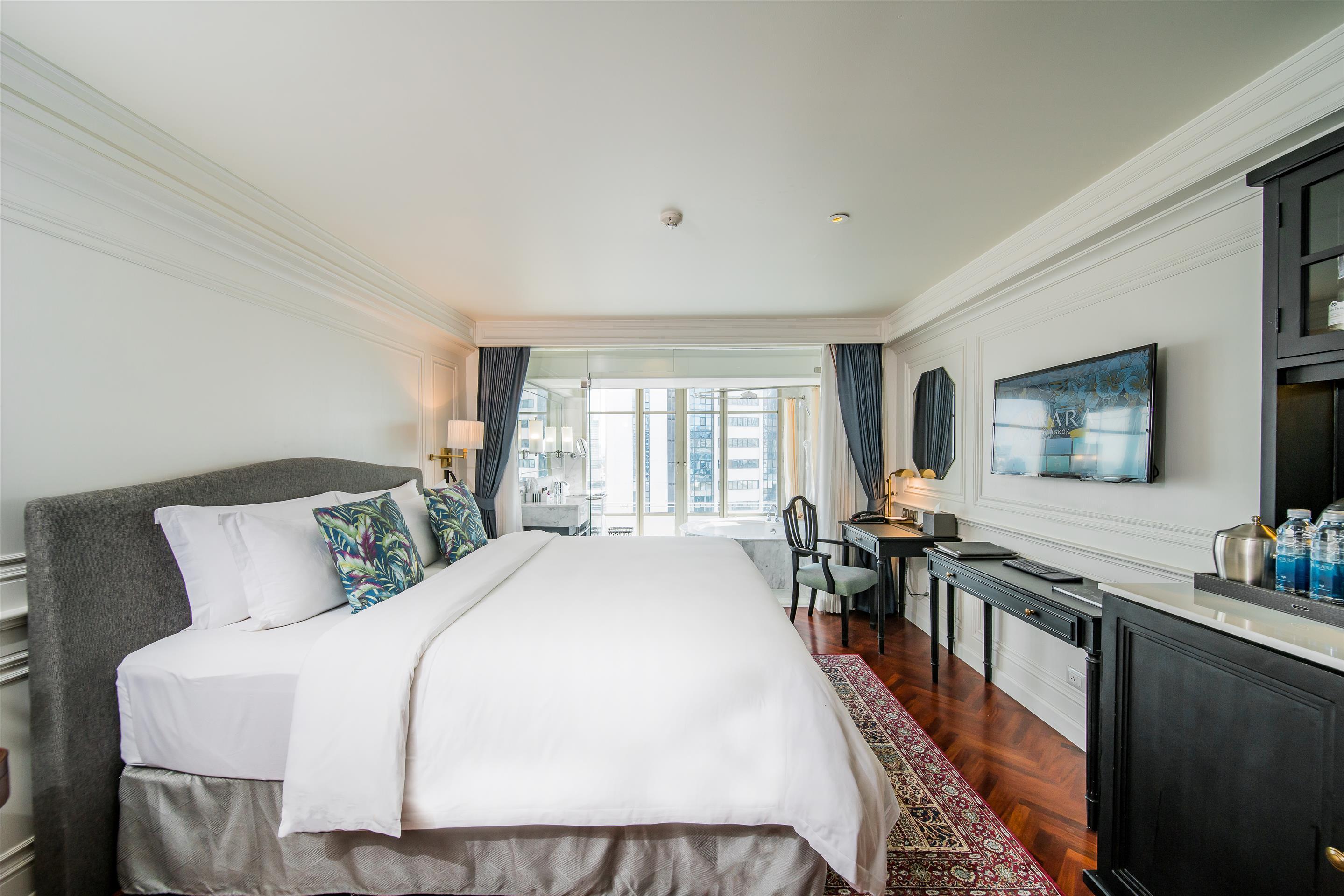 Akara Deluxe King Room