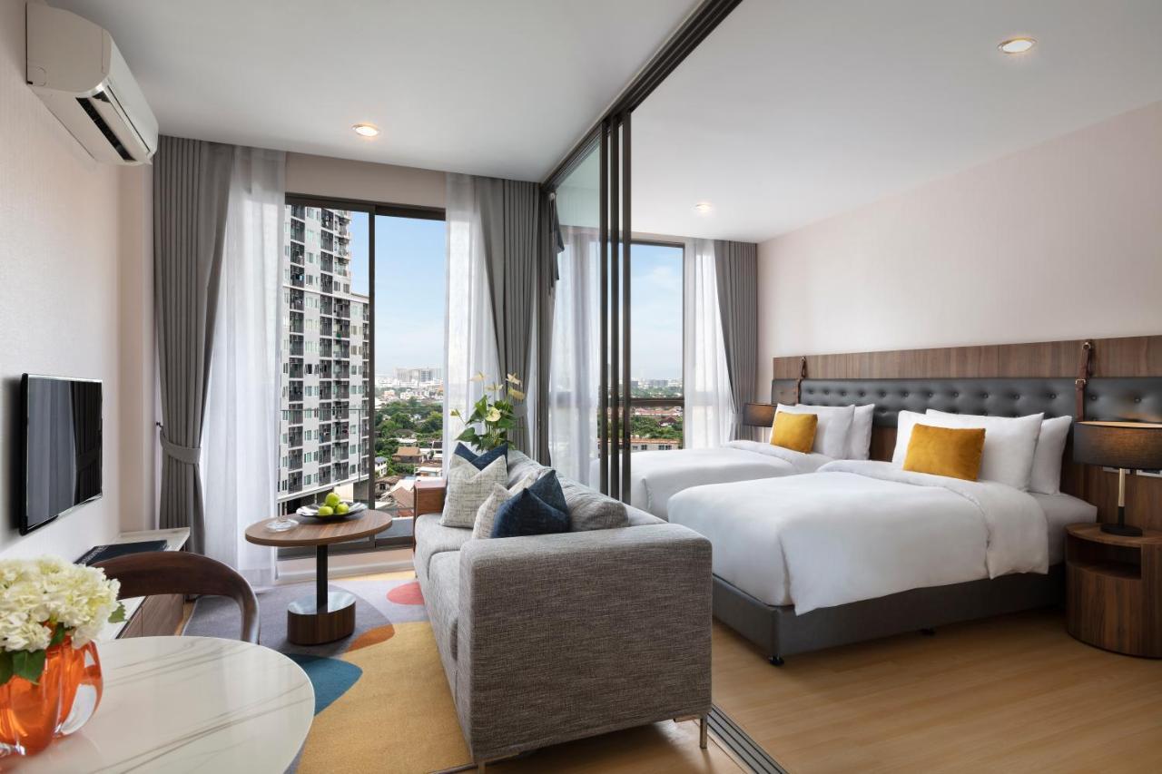 One Bedroom Executive Corner Twin