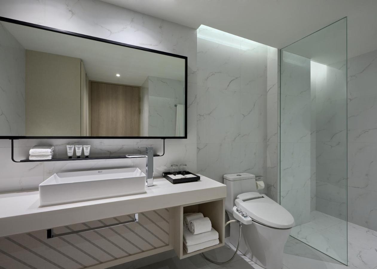 Studio Executive Room,1314143335:JPEG