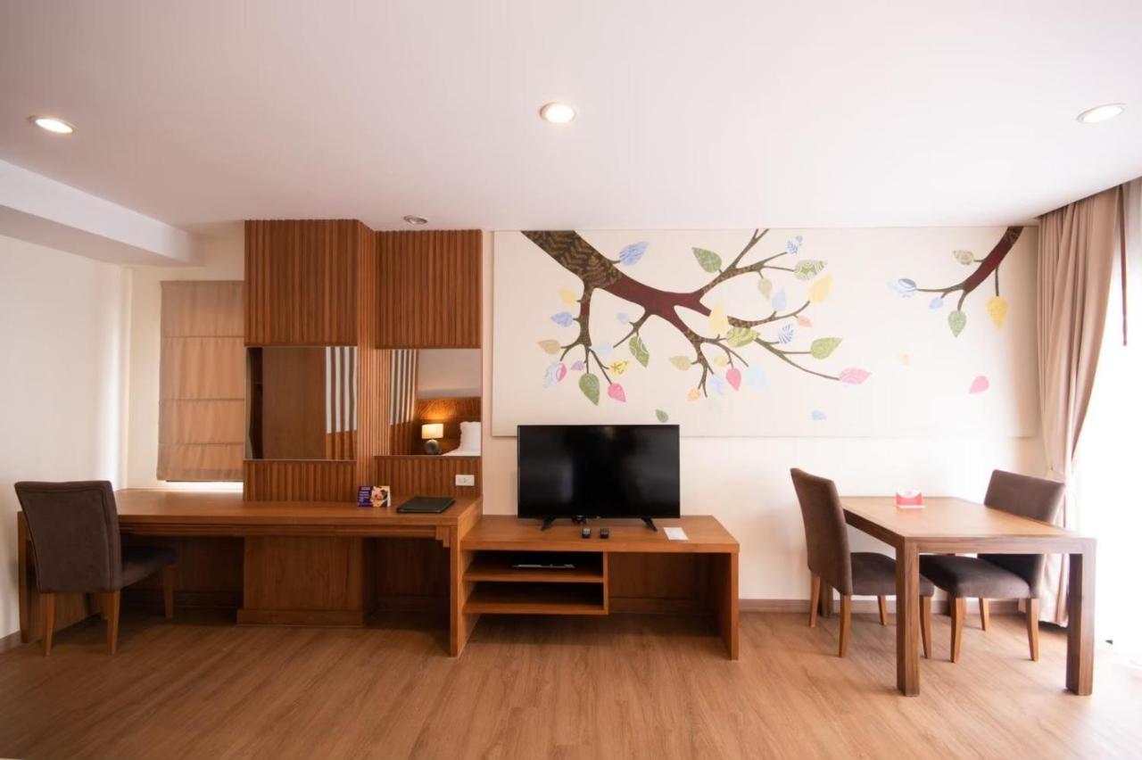 Luxury Room,1294036678:JPEG