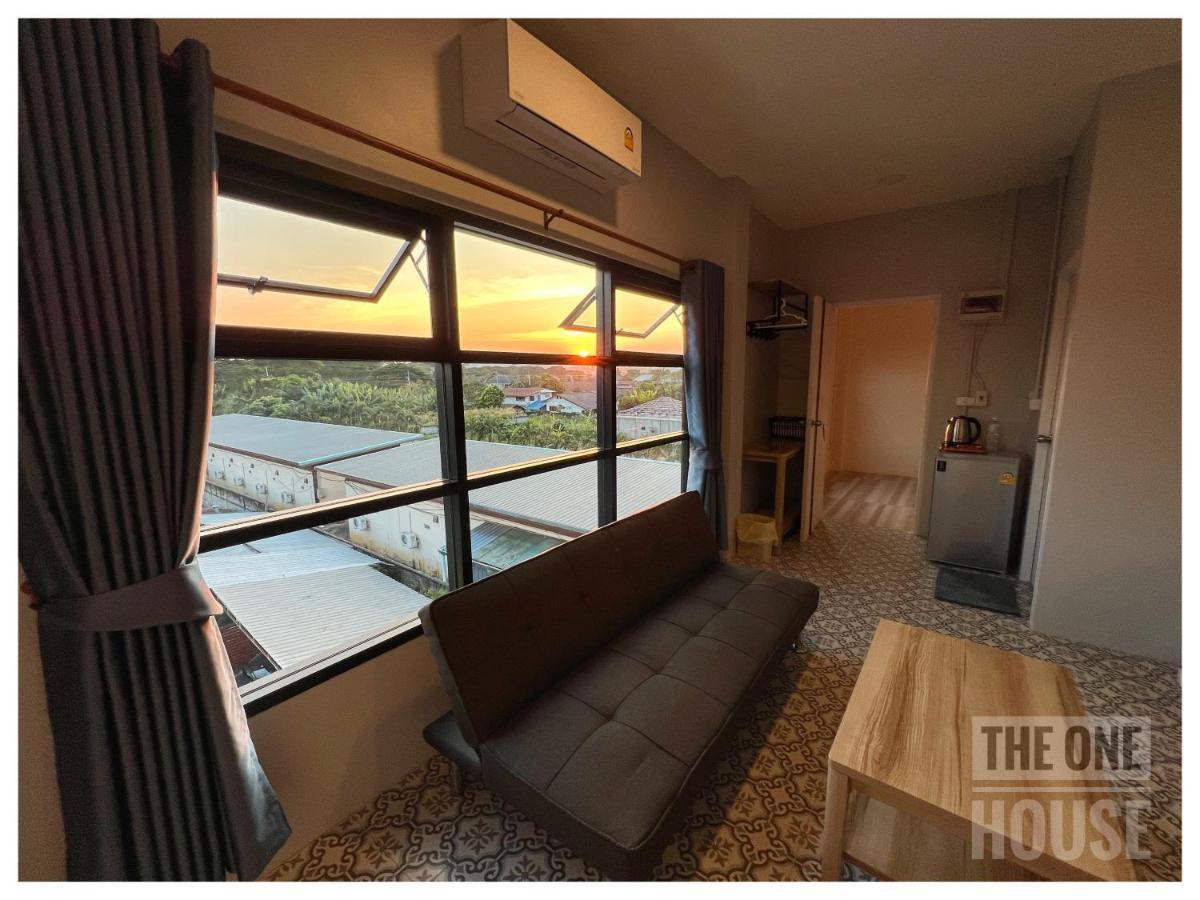Chambre Double avec Balcon (2 Adultes + 1 Enfant)