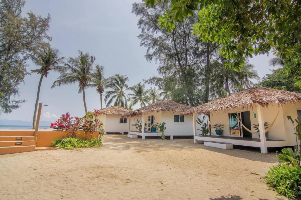 Poolside Bungalow
