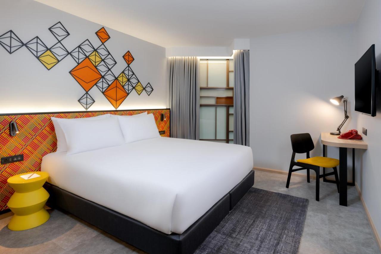 Premium King Room with Atrium View,1399858874:JPEG