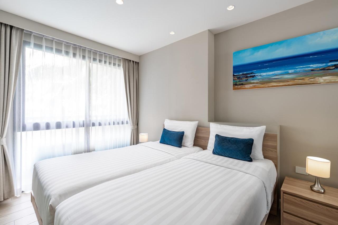 Grand Deluxe Suite Hollywood mit 2 Einzelbetten und Poolblick