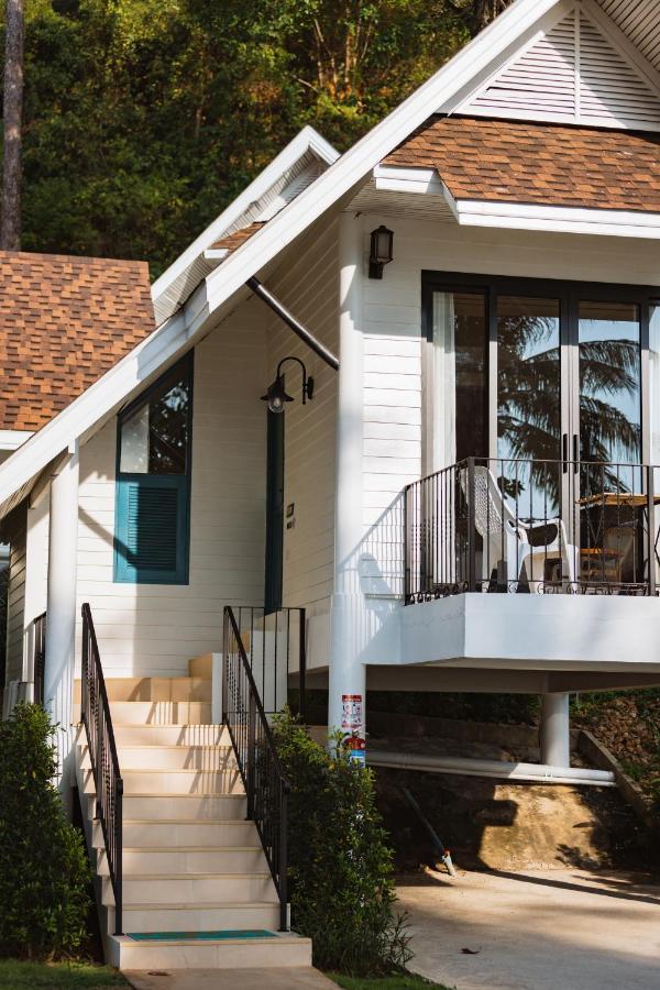 Villa with Sea View