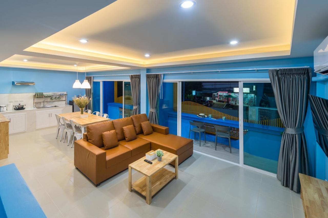 Two-Bedroom Apartment with Terrace,1488515320:JPEG