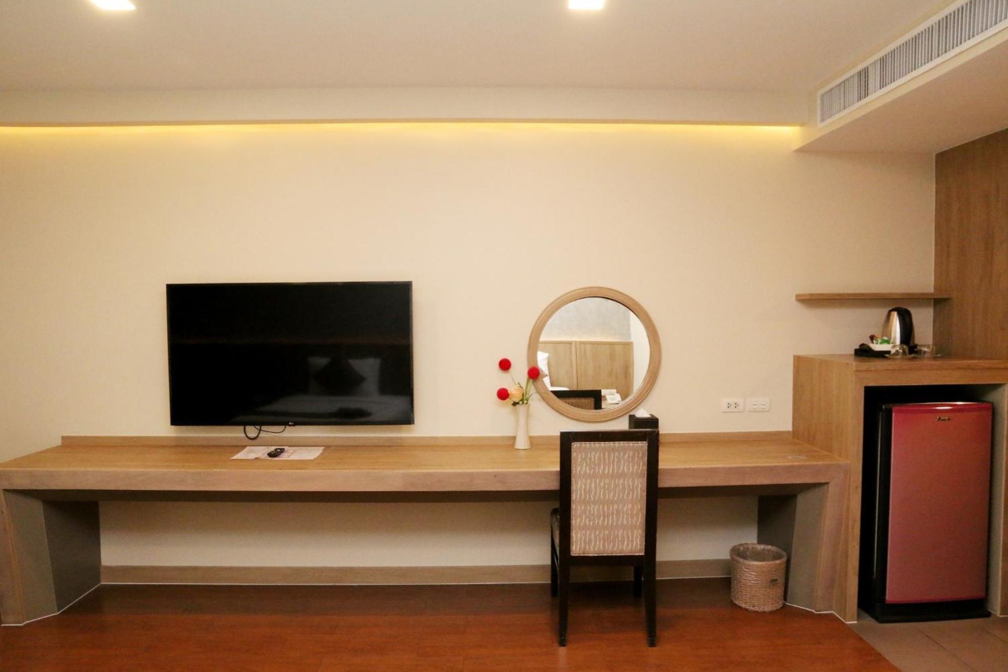 Deluxe Double or Twin Room