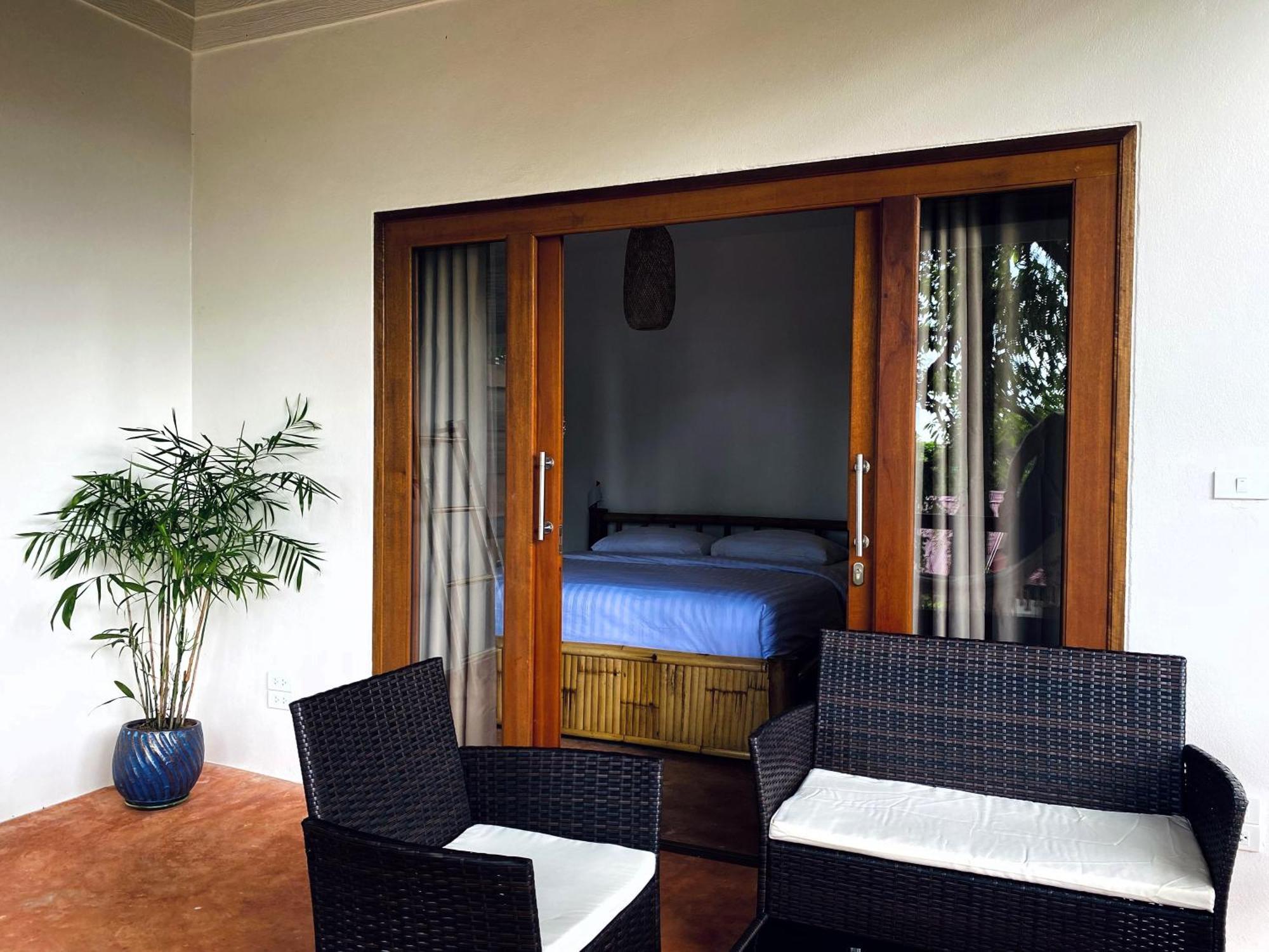 Bungalow with Garden View