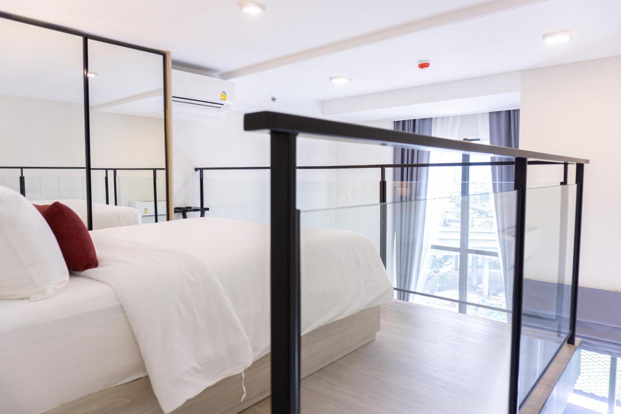 Premier Duplex Queen Room