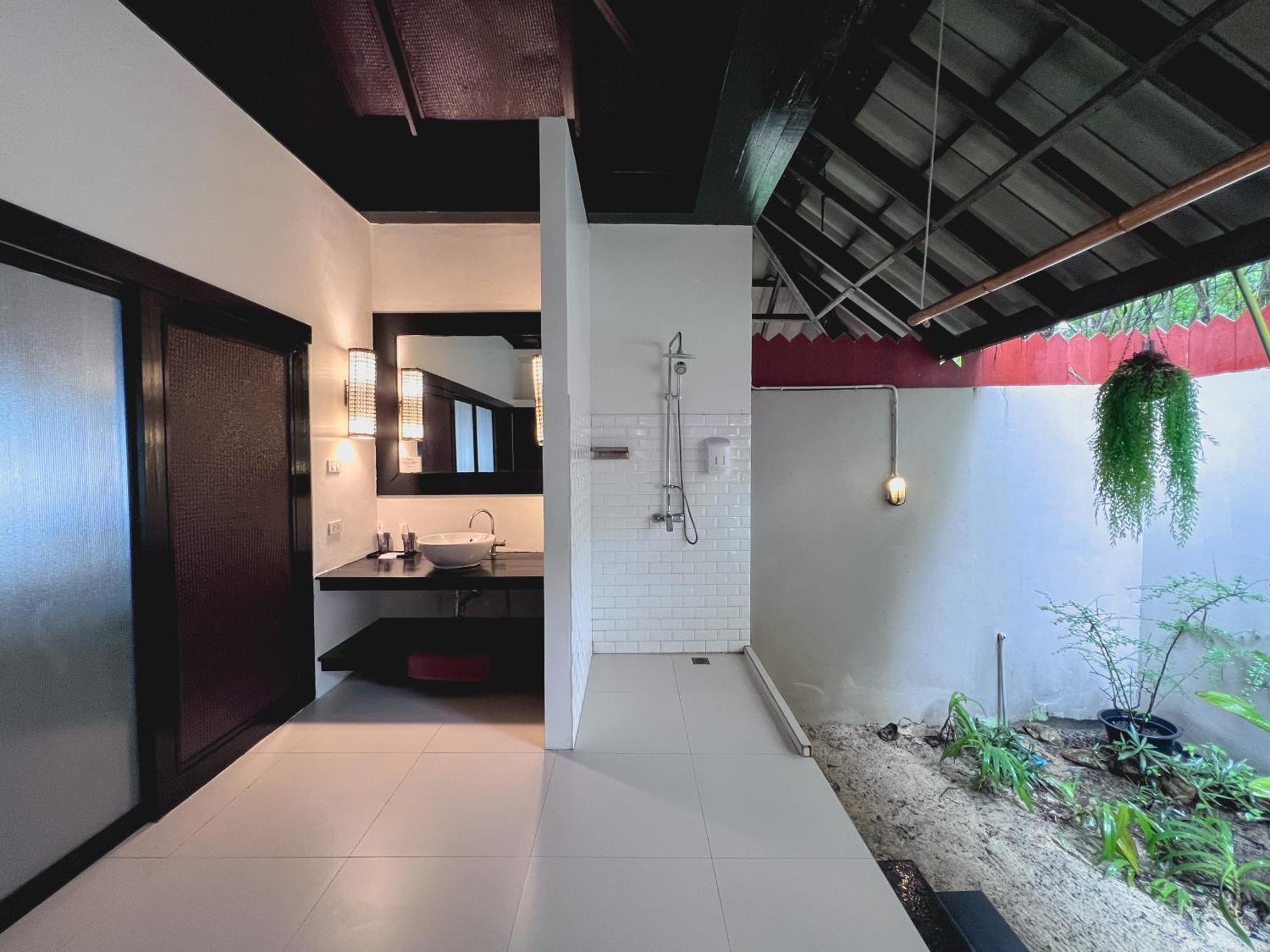 Beach Front Villa Siri