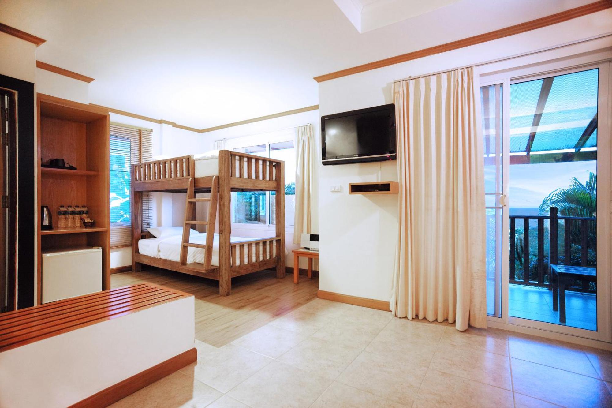 Quadruple Room Sea View,1524933280:JPEG
