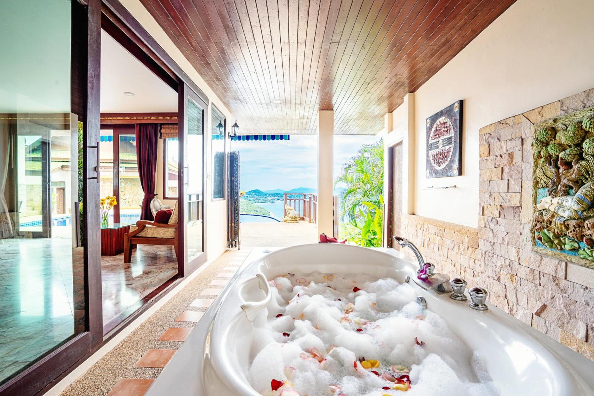 One-Bedroom Grand Pool Villa