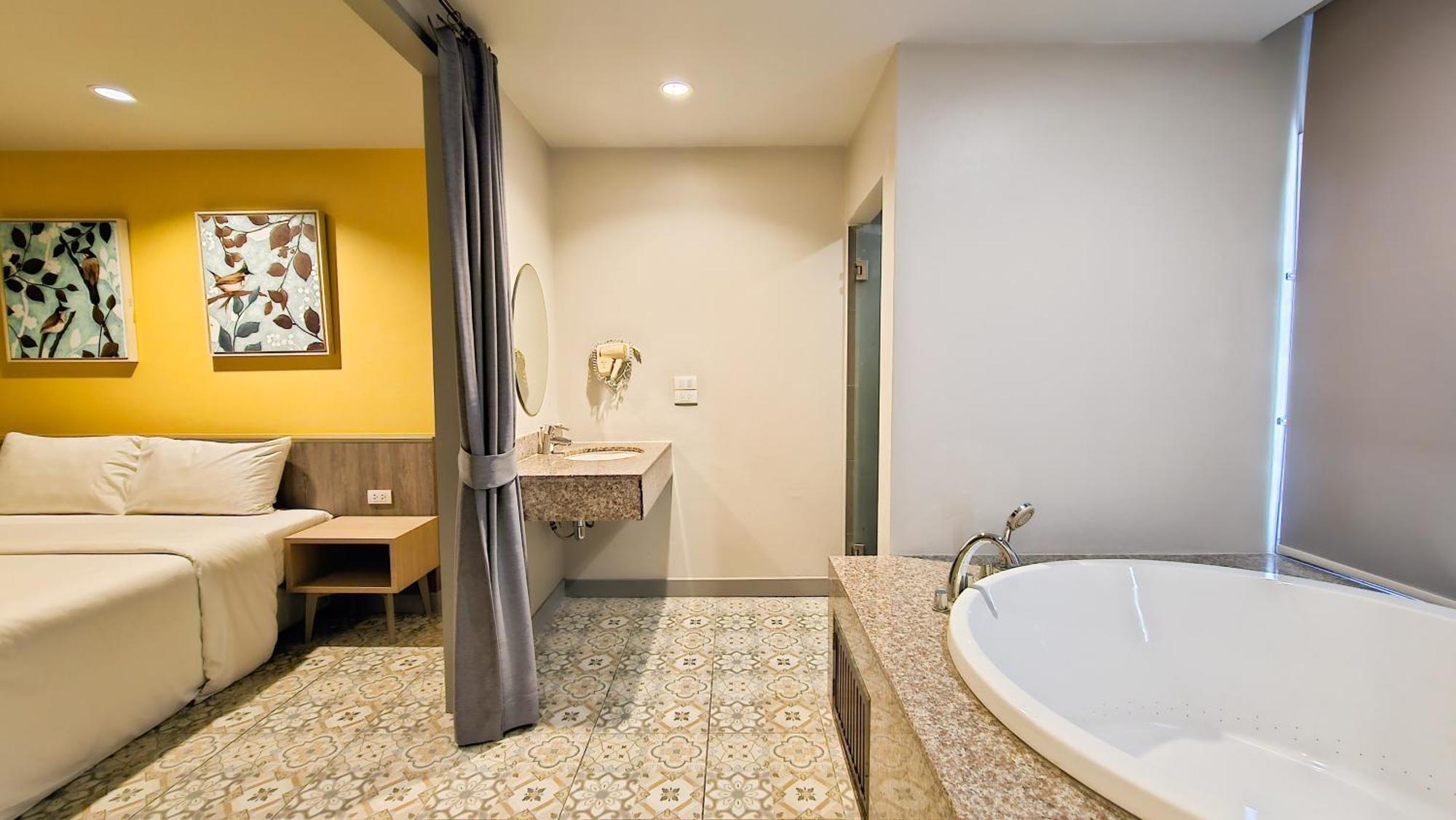 Double Room Spa Bath