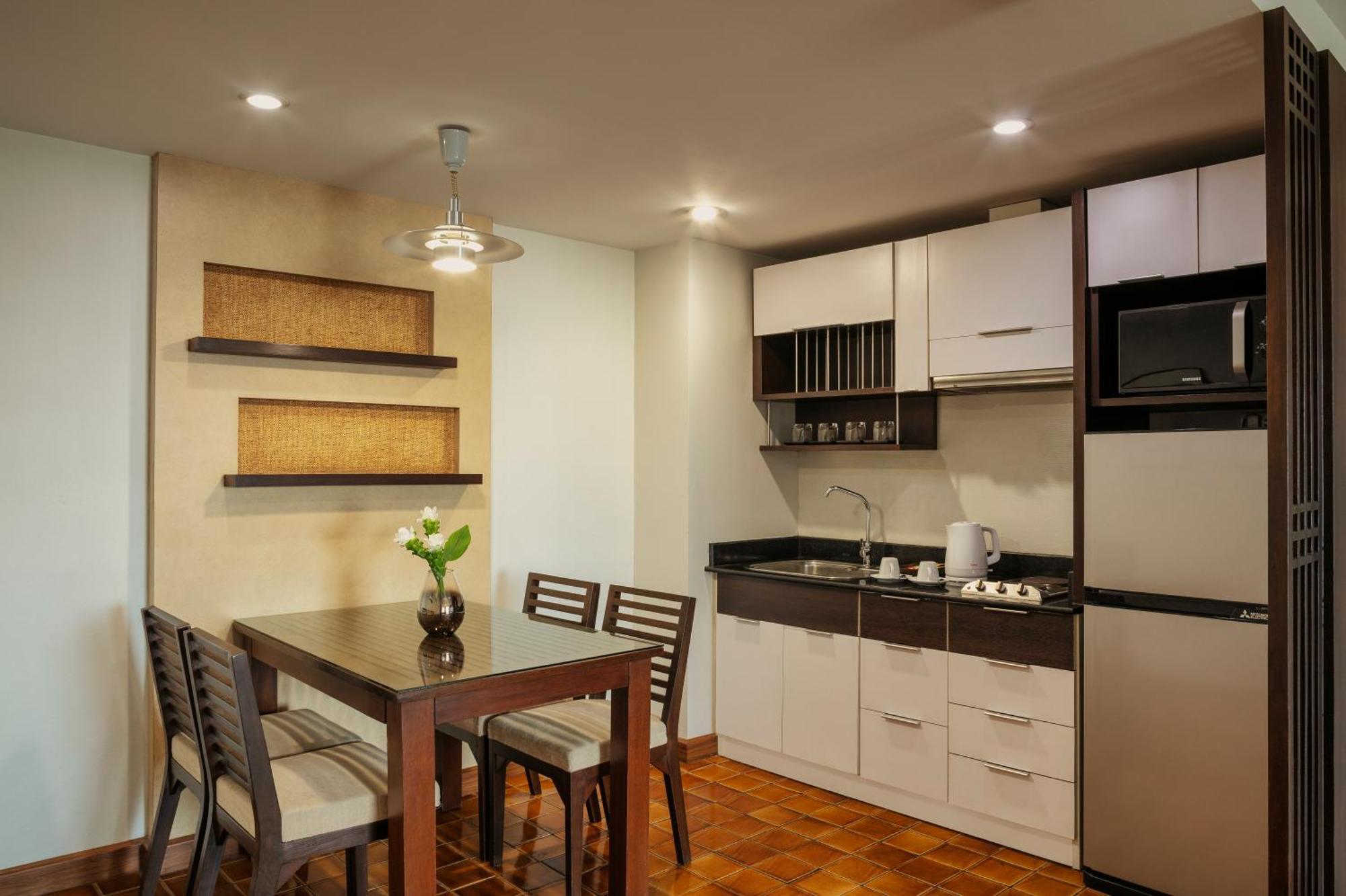 Two-Bedroom Suite,1550632039:JPEG