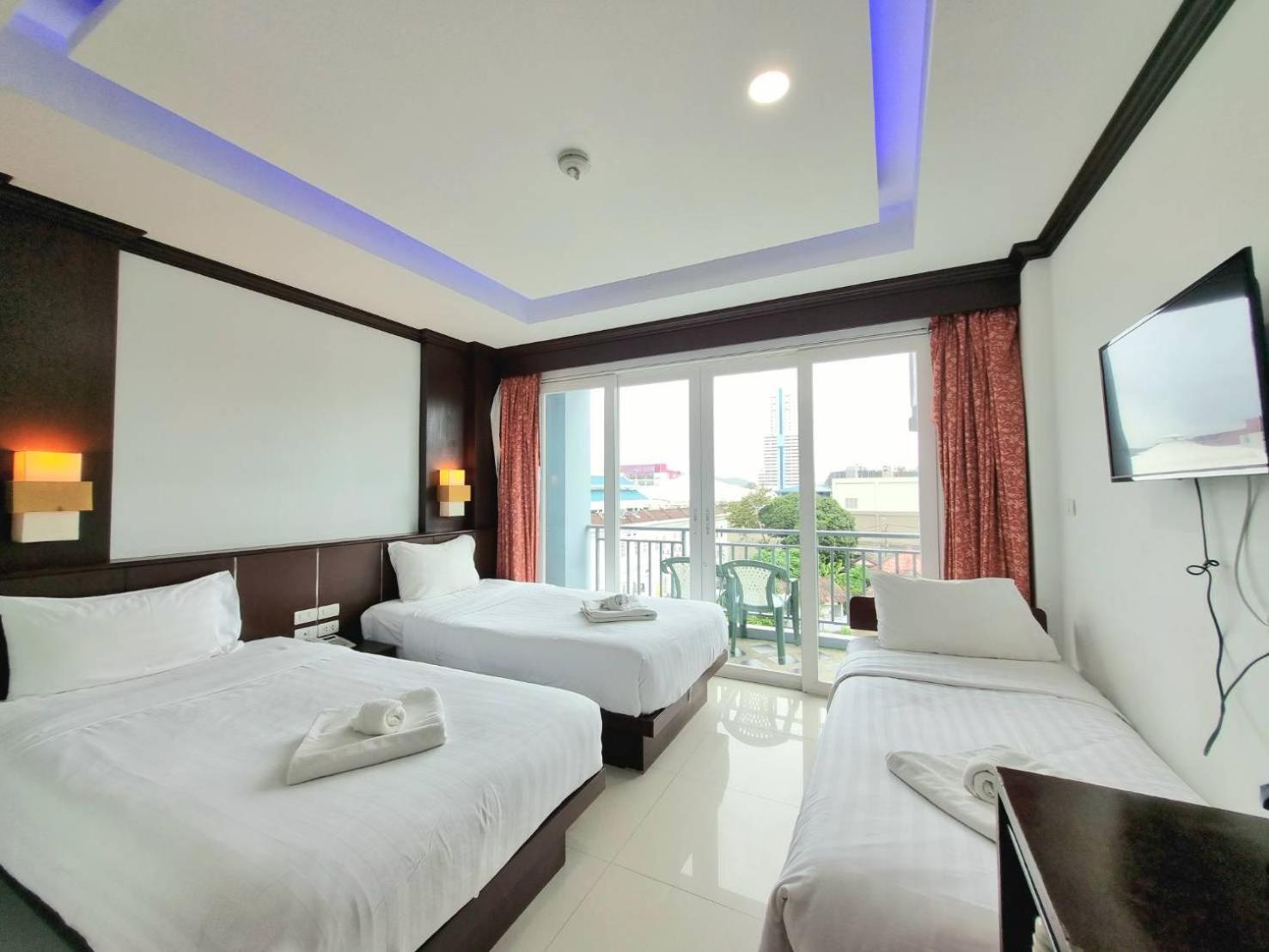 Deluxe Family Room
