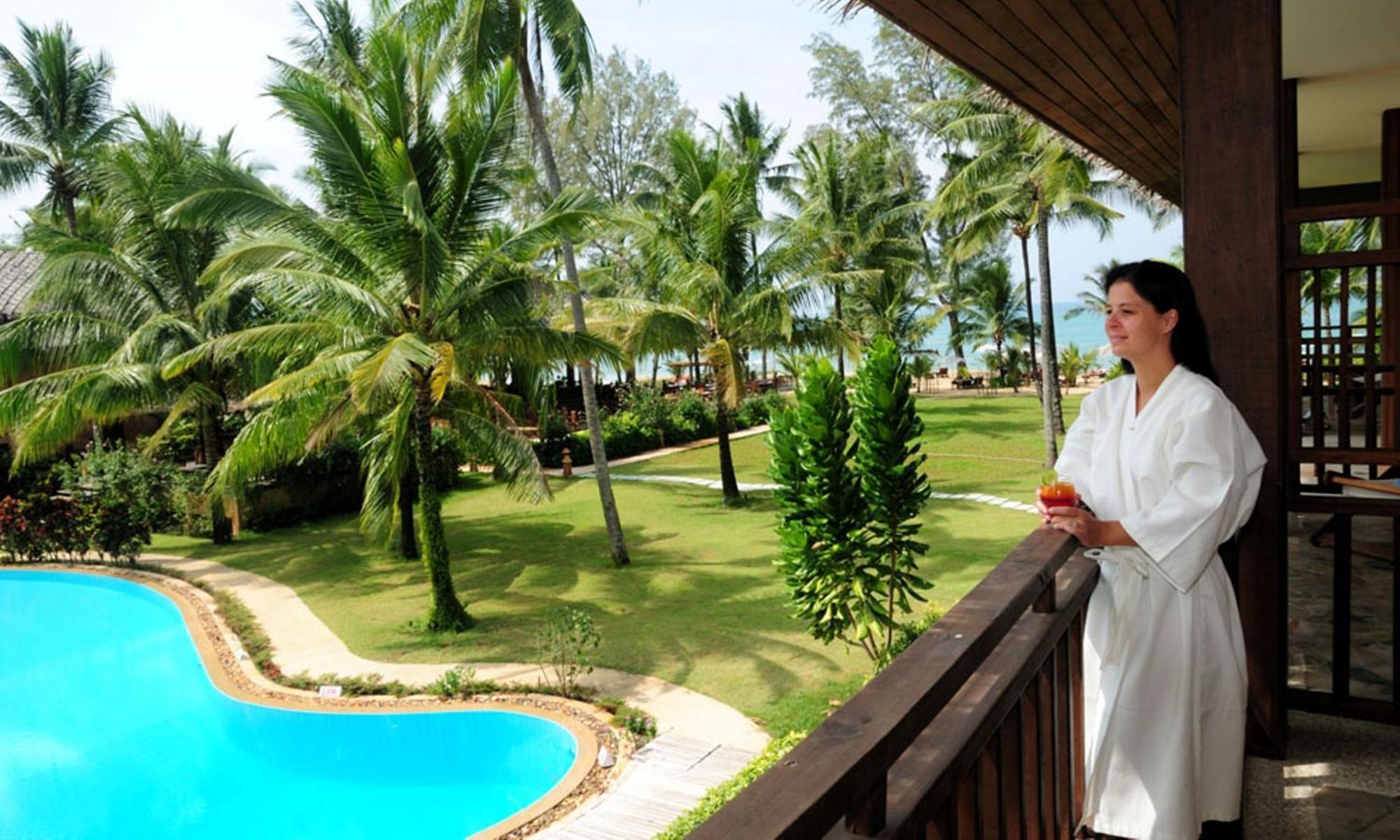 Deluxe Double or Twin Room Side-Sea View