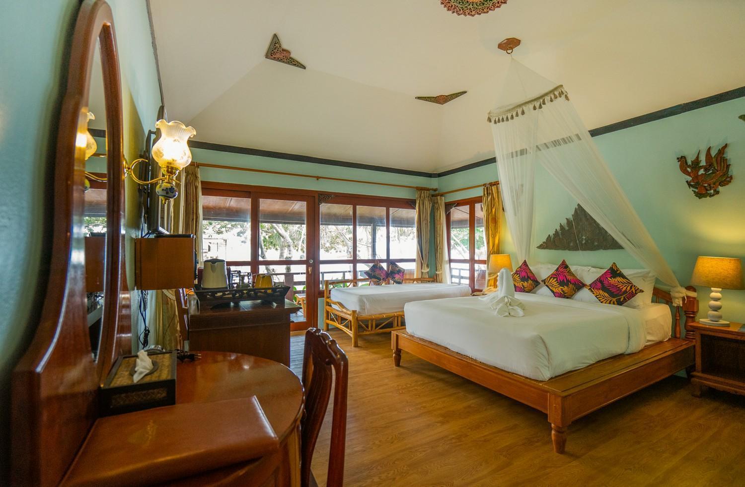 Villa - Beach Front