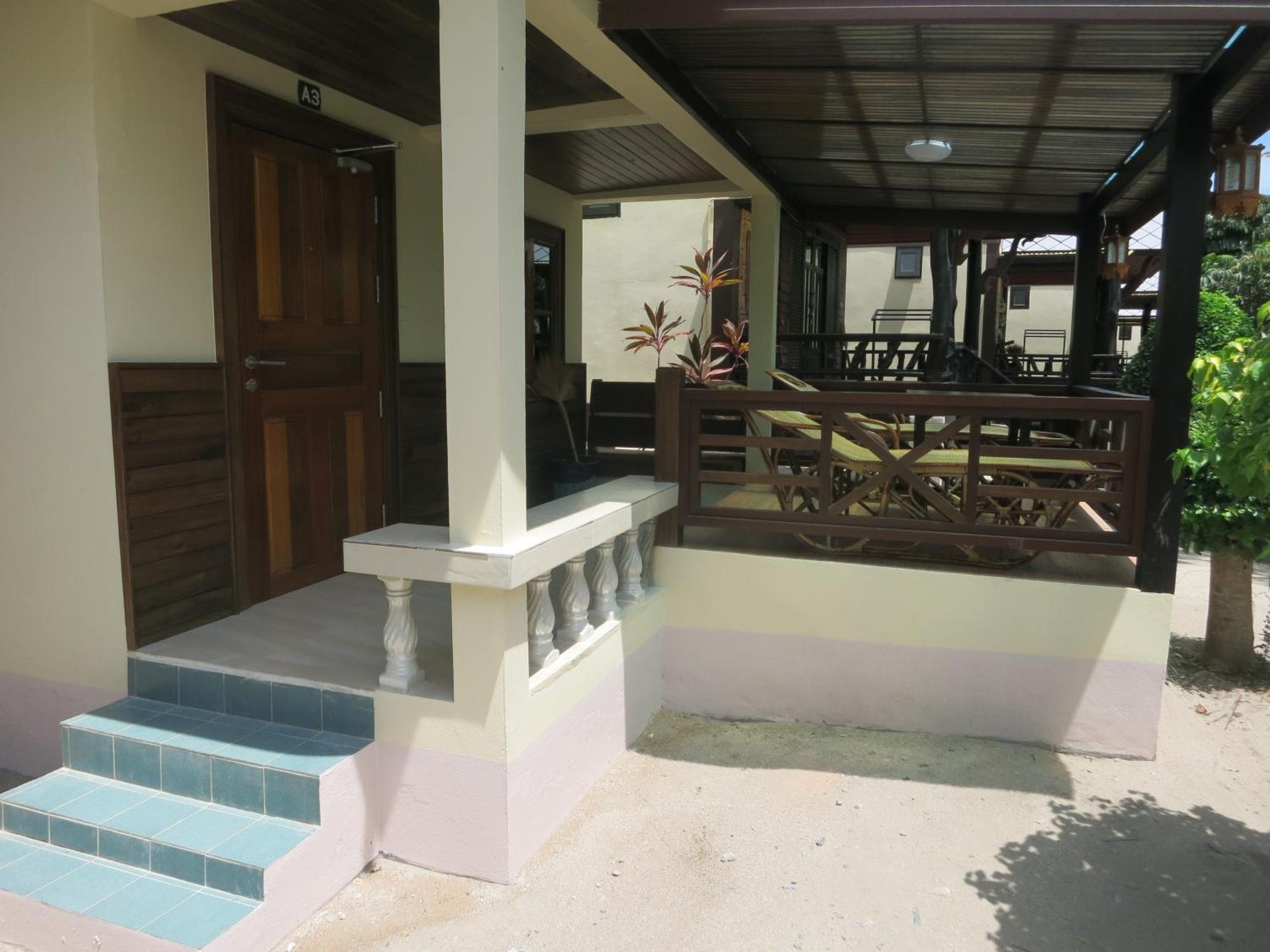Bungalow Double Bed