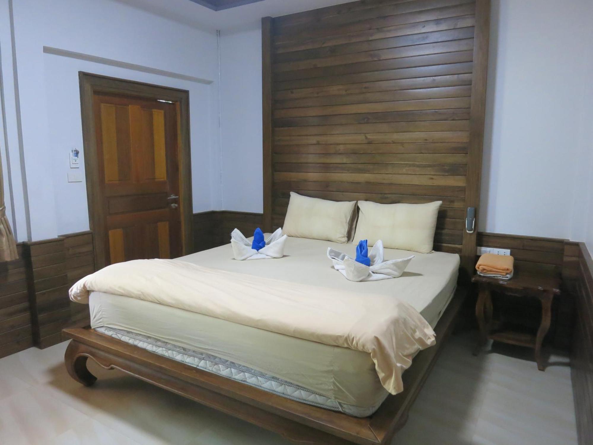 Bungalow Double Bed